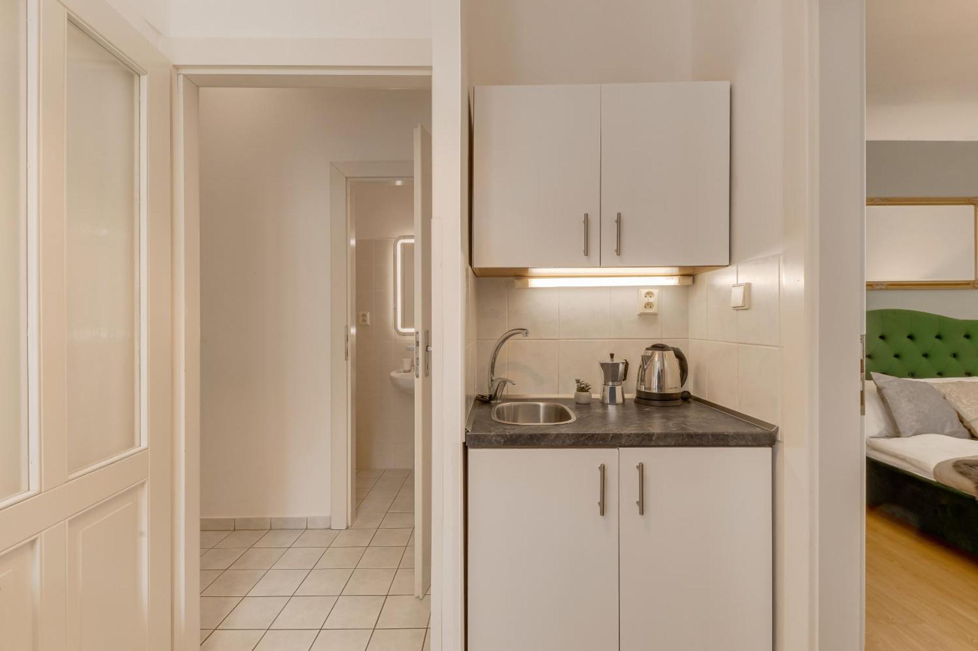 King's Road Apart-hotel *