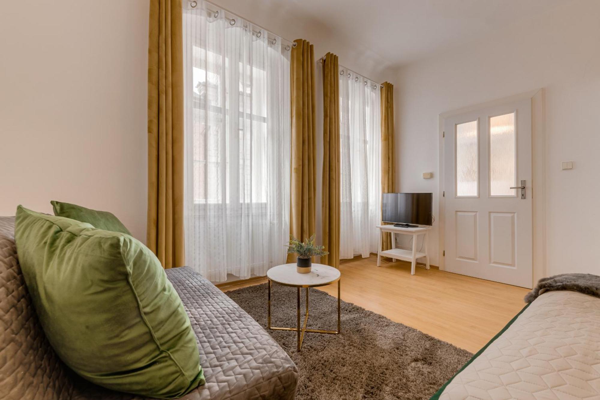 Apart-hotel King's Road Praga